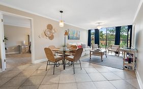 Fun 2 Bed/2 Bath Condo With Pool On Biloxi Beach
