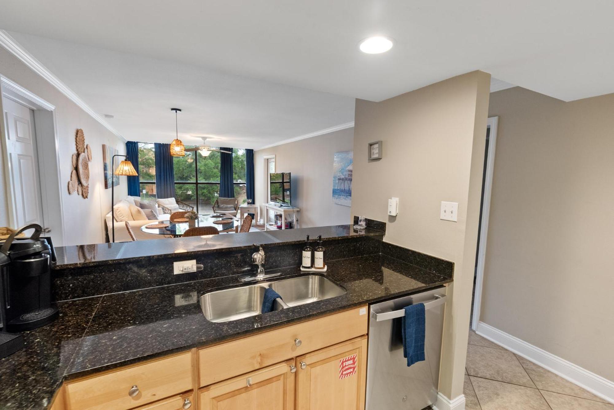 Fun 2 Bed/2 Bath Condo With Pool On Biloxi Beach Exterior foto
